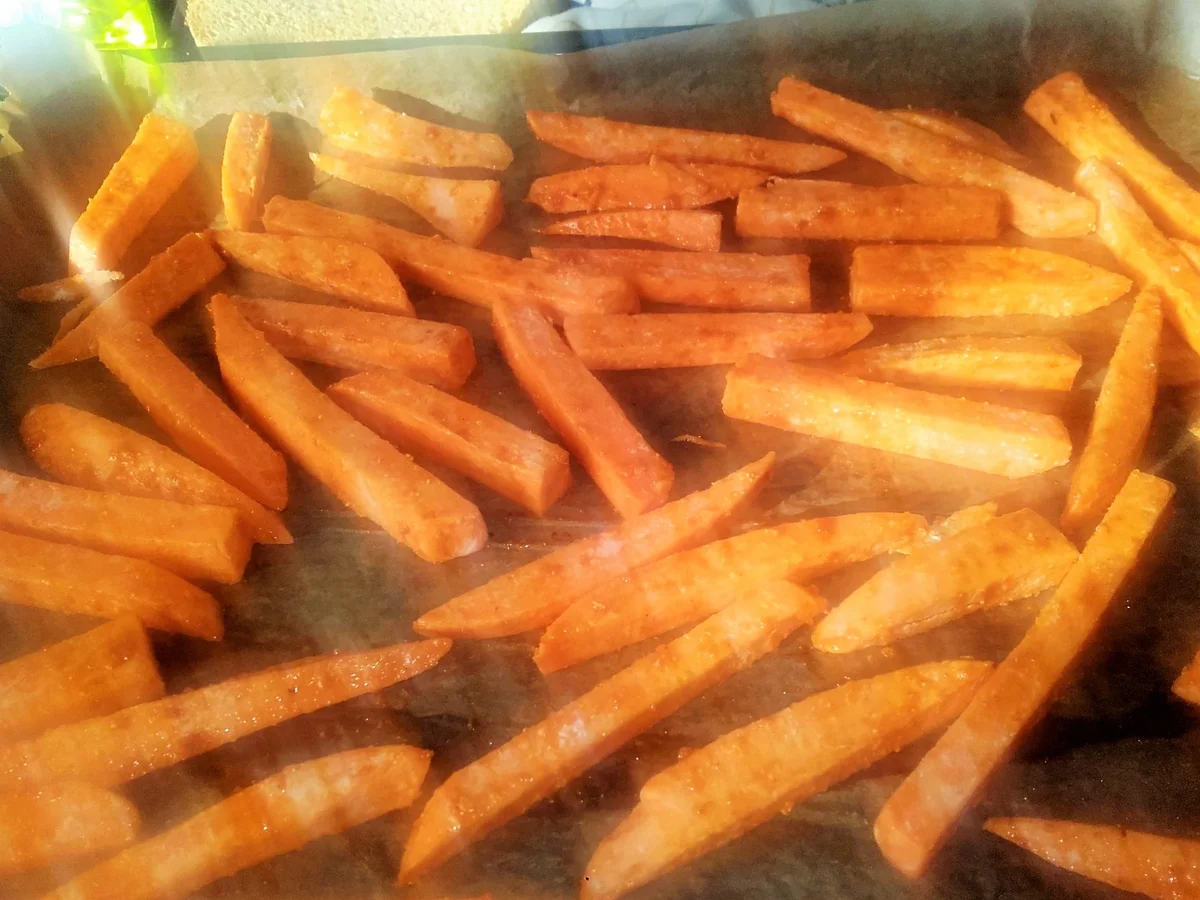 Rezept: Gebackene Süßkartoffelspalten Bild Nr. 2010 Gebackene Süßkartoffelspalten - Rezept - Bild Nr. 2010