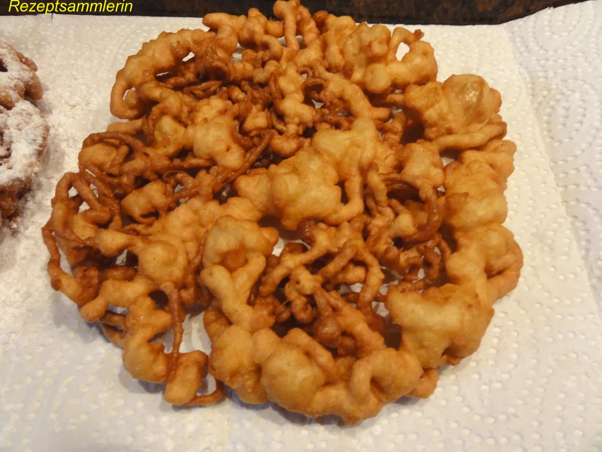 Rührteig:   STRIEBELKES  ~ Faschings o. Karnevalsgebäck ~ - Rezept - Bild Nr. 2011