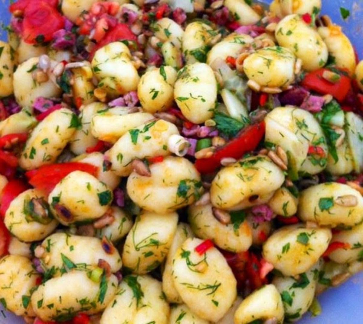 Bilder für Gnocchi-Tomaten-Salat - Rezept