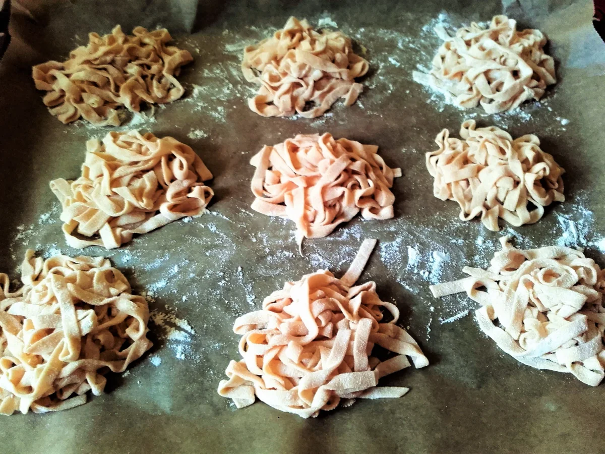 Selbstgemachter Nudelteig ... Variante Bandnudeln - Rezept - Bild Nr. 2040