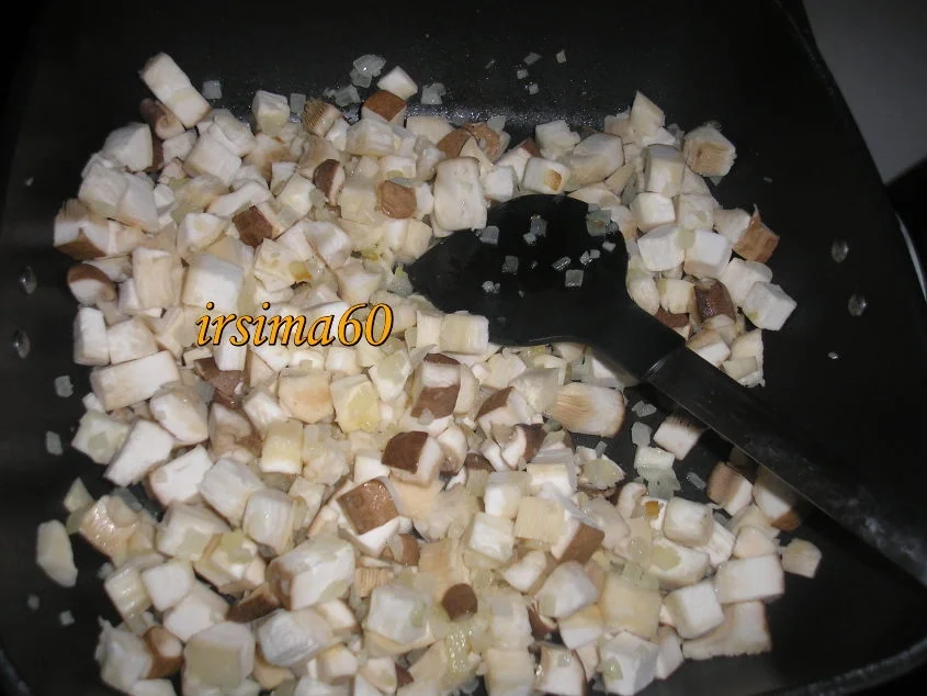 Rezept: Kräuterseitling-Rahm-Ragout in Conchiglie überbacken Bild Nr. 5 Kräuterseitling-Rahm-Ragout in Conchiglie überbacken - Rezept - Bild Nr. 5