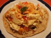 Gemischter Salat mit Party Garnelen auf Chapati Brot - Rezept - Bild Nr. 2043