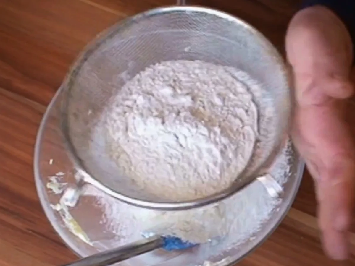 Rezept: Mazu12, Zitronenkekse mit Zitronen-Buttercreme Füllung. Bild Nr. 2061 Mazu12, Zitronenkekse mit Zitronen-Buttercreme Füllung. - Rezept - Bild Nr. 2061