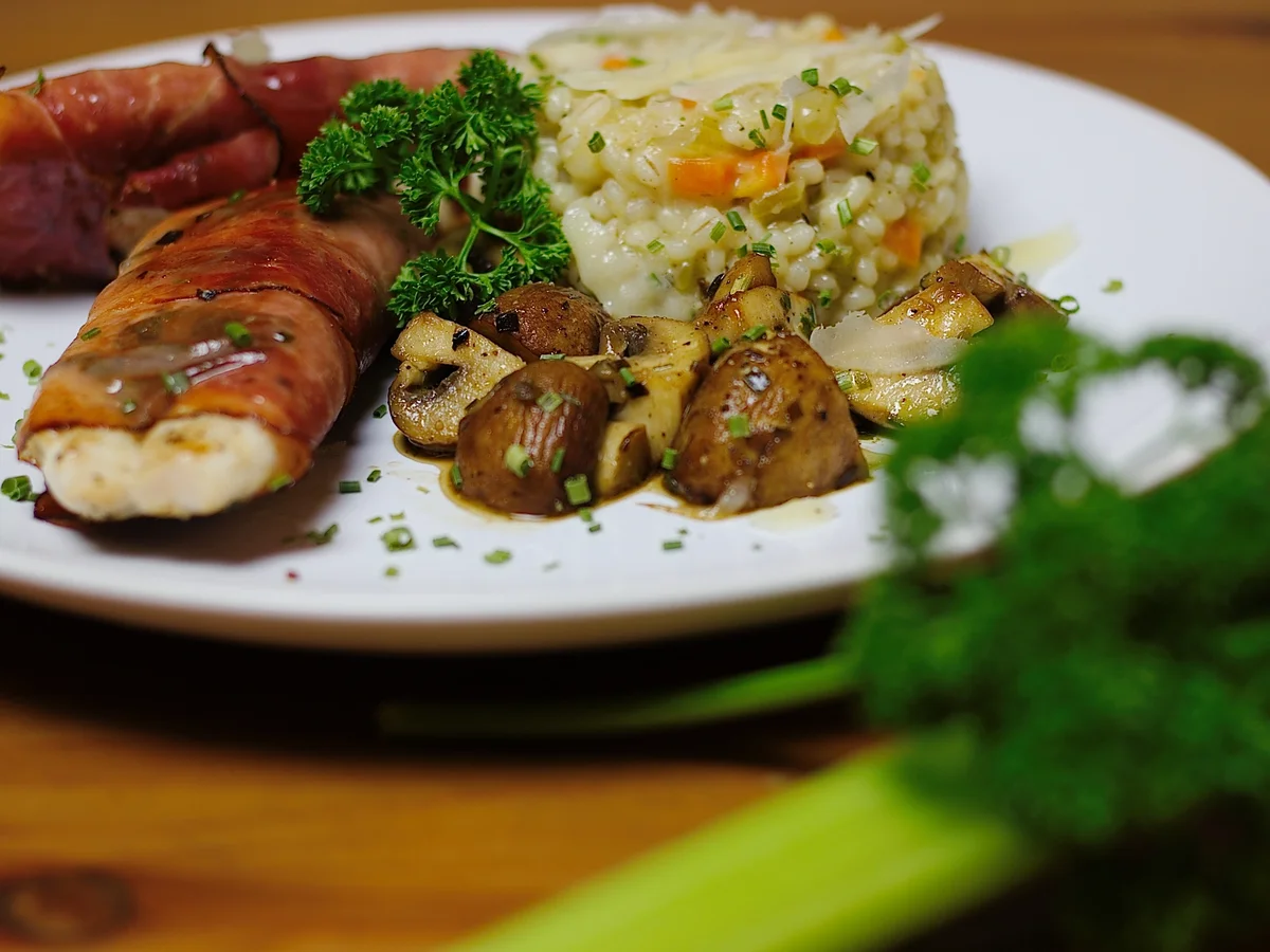 Hähnchen-Saltim bocca mit Graupenrisotto - Rezept - Bild Nr. 2064