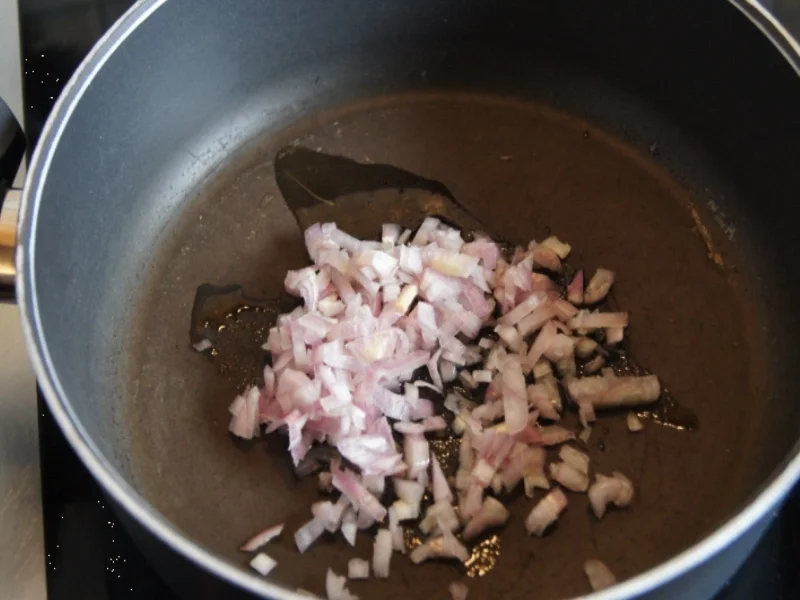 Wildlachsfilet auf geschmorter Gurke - Rezept - Bild Nr. 2068