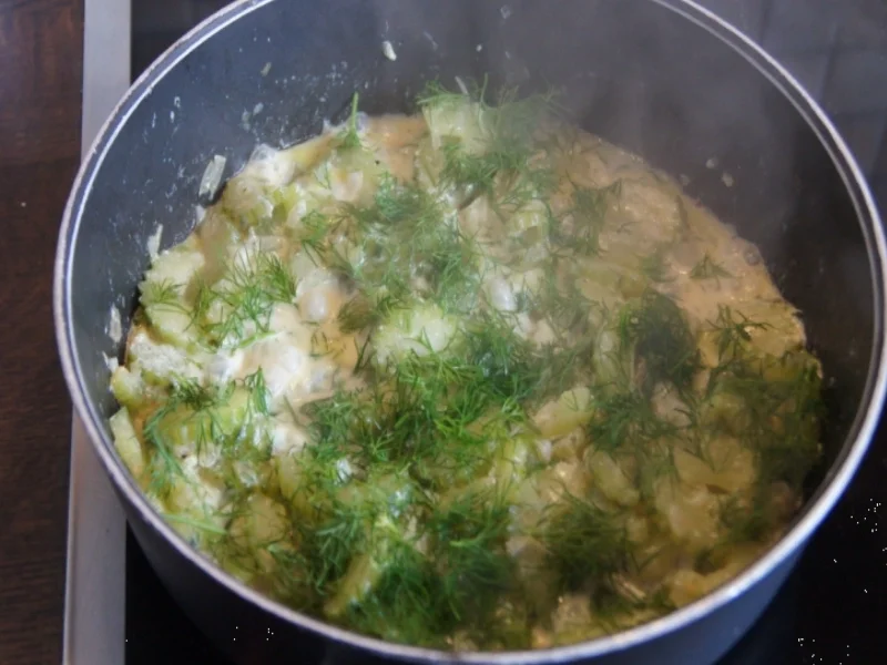 Wildlachsfilet auf geschmorter Gurke - Rezept - Bild Nr. 2073