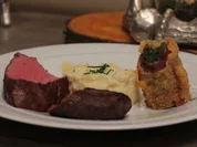 Duo aus Rehrücken und Rinderfilet mit Kartoffel-Sellerie-Püree und Serrano-Bohnen - Rezept - Bild Nr. 2059
