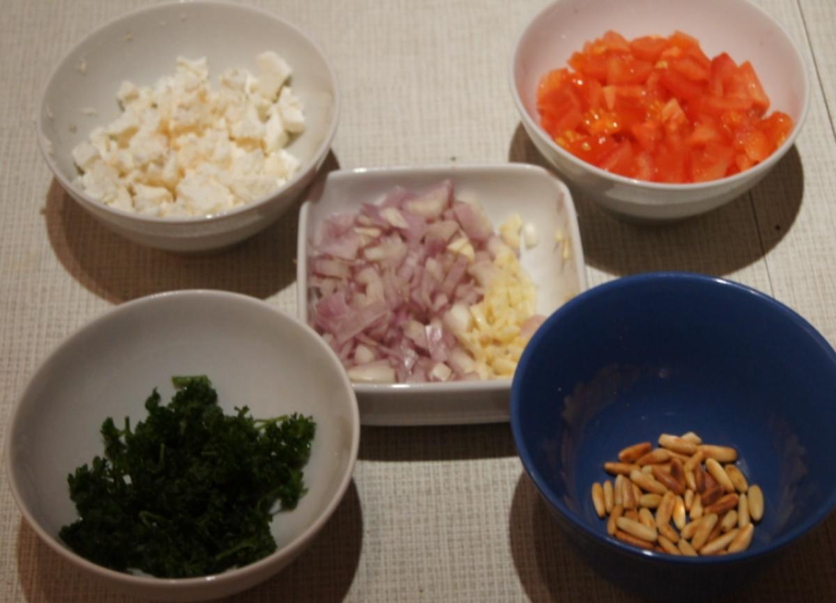 Gefüllte Paprika mit Schafskäse und Reis mit Gemüse - Rezept - Bild Nr. 2105