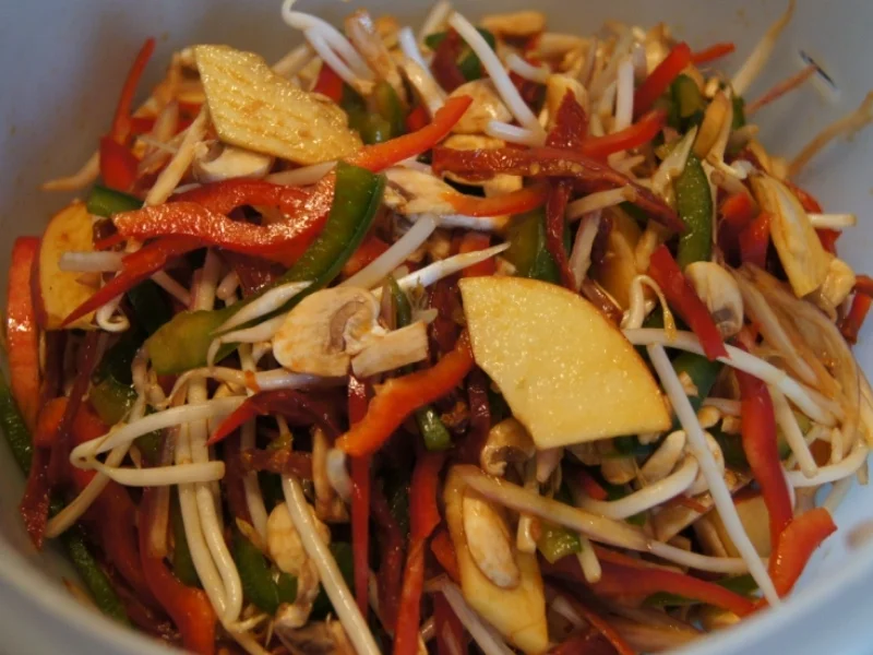 Bunter Salat mit Asia-Dressing - Rezept - Bild Nr. 2090