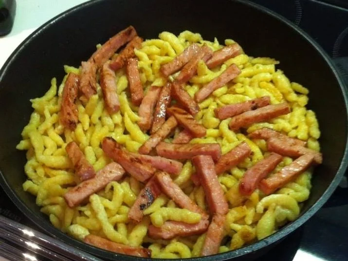 Rezept: Spätzleauflauf mit Spinat und Kasseler Bild Nr. 2085 Spätzleauflauf mit Spinat und Kasseler - Rezept - Bild Nr. 2085