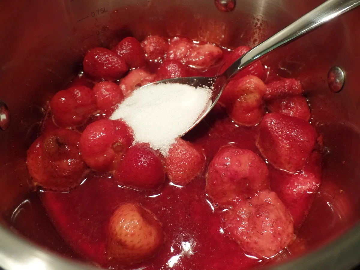 Mini-Muffins mit Erdbeersoße - Rezept - Bild Nr. 2093