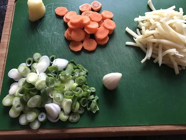 Rezept: Wan Tan Teig und Füllung Bild Nr. 2087 Wan Tan Teig und Füllung - Rezept - Bild Nr. 2087