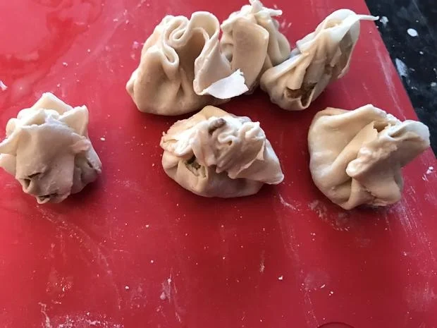 Rezept: Wan Tan Teig und Füllung Bild Nr. 2100 Wan Tan Teig und Füllung - Rezept - Bild Nr. 2100