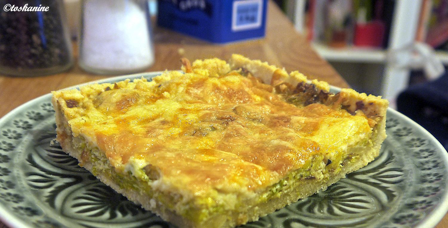 Tarte mit gebratenem Rosenkohl - Rezept - kochbar.de