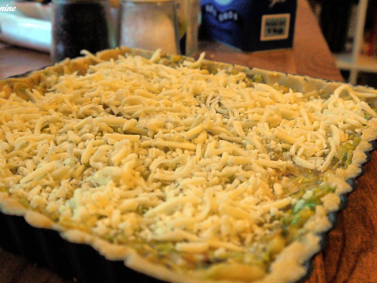 Tarte mit gebratenem Rosenkohl - einfach - 564 kcal/100g