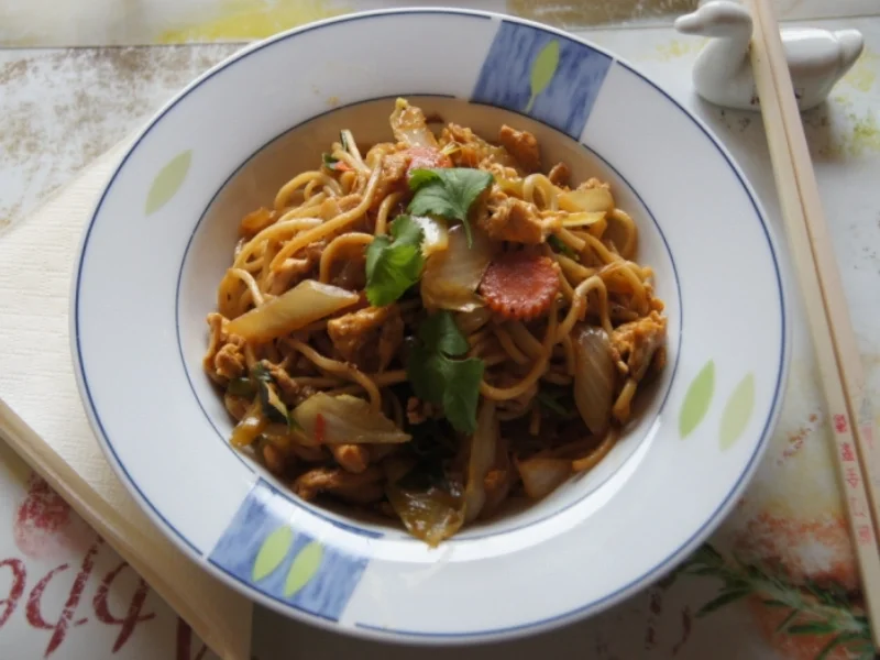 Rezept: Bami Goreng mit Hähnchenbrustfilet Bild Nr. 2088 Bami Goreng mit Hähnchenbrustfilet - Rezept - Bild Nr. 2088