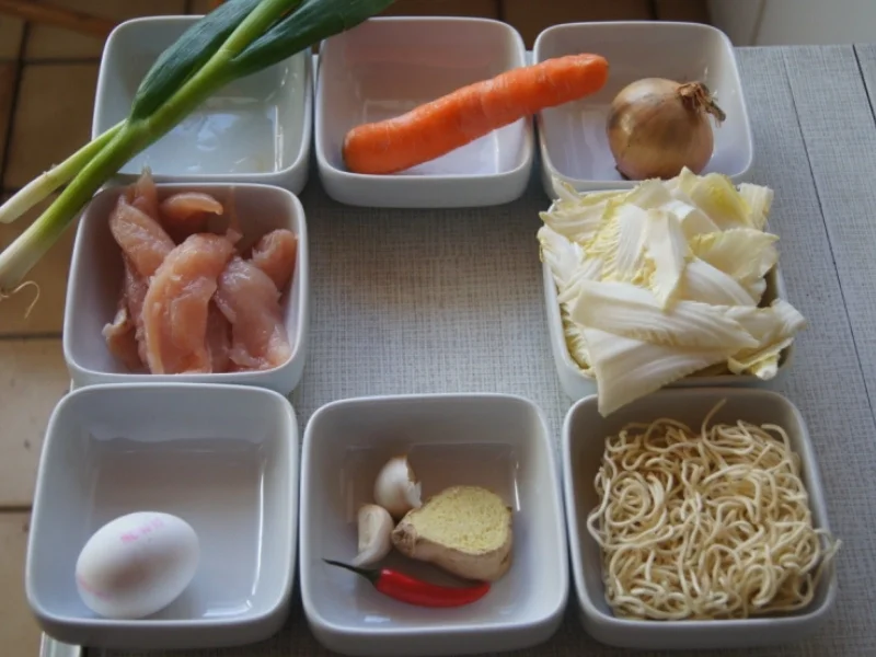 Rezept: Bami Goreng mit Hähnchenbrustfilet Bild Nr. 2090 Bami Goreng mit Hähnchenbrustfilet - Rezept - Bild Nr. 2090