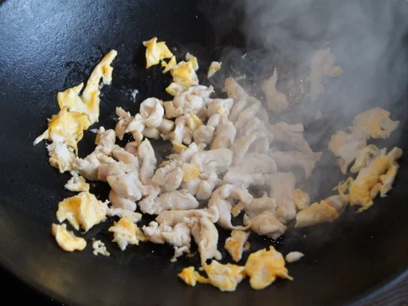 Rezept: Bami Goreng mit Hähnchenbrustfilet Bild Nr. 2094 Bami Goreng mit Hähnchenbrustfilet - Rezept - Bild Nr. 2094