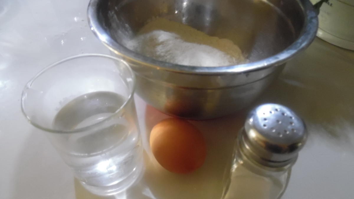 Manti mit Joghurt-Knoblauch-Soße und Paprika-Butter - Rezept - Bild Nr. 2109