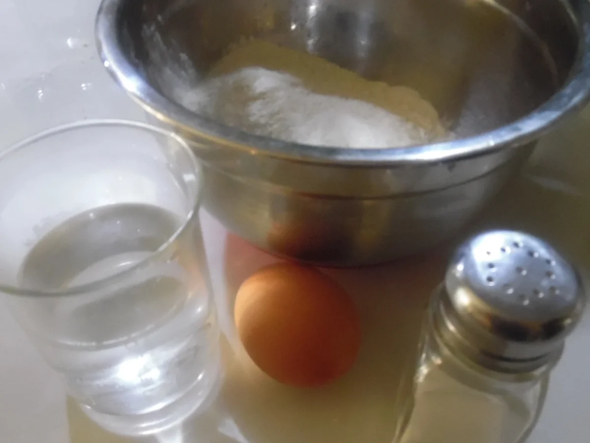 Rezept: Manti mit Joghurt-Knoblauch-Soße und Paprika-Butter Bild Nr. 2109 Manti mit Joghurt-Knoblauch-Soße und Paprika-Butter - Rezept - Bild Nr. 2109