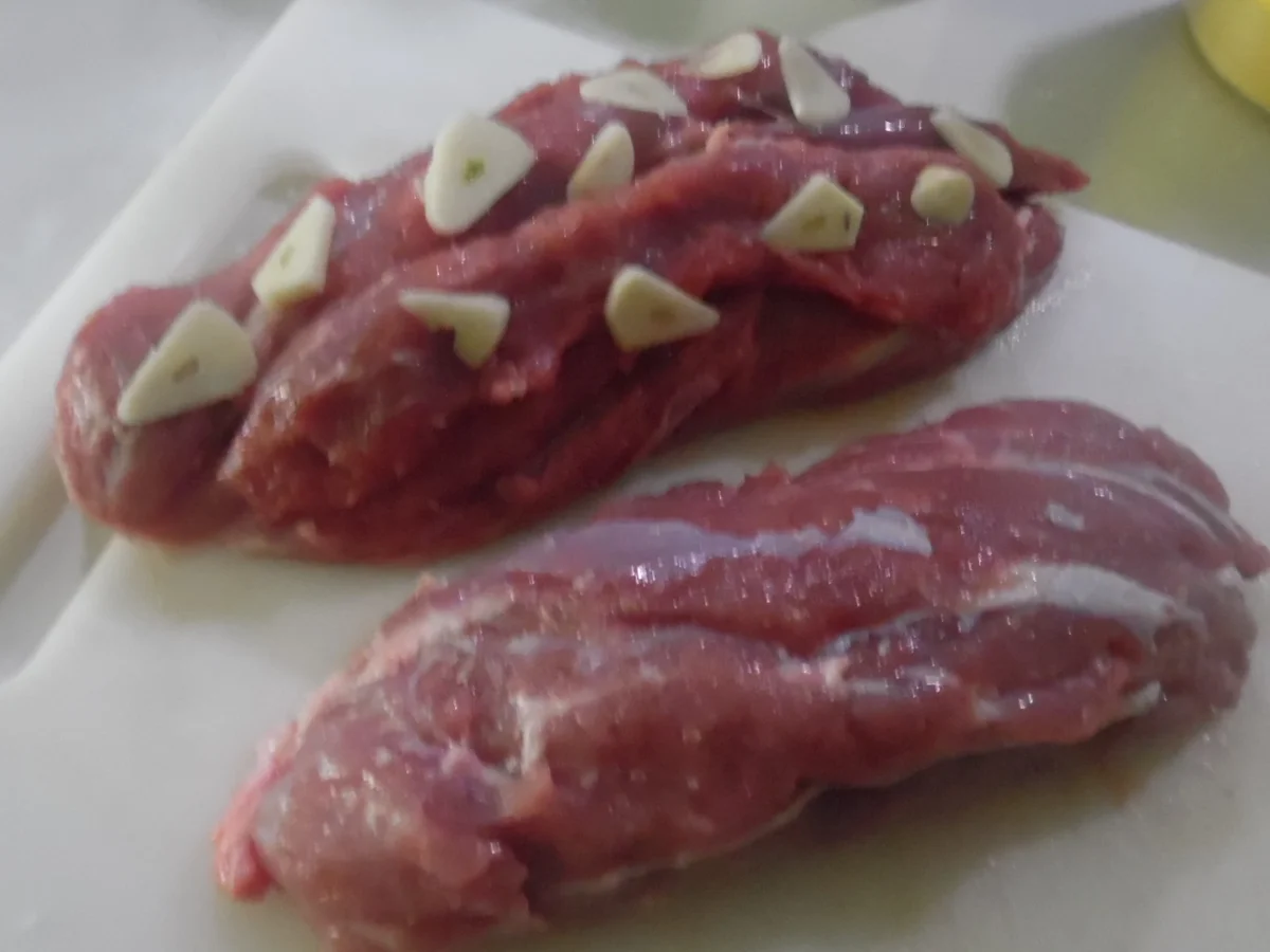 Lammkeule in Honig-Knoblauchsoße mit Paprika-Gemüse - Rezept - Bild Nr. 2128