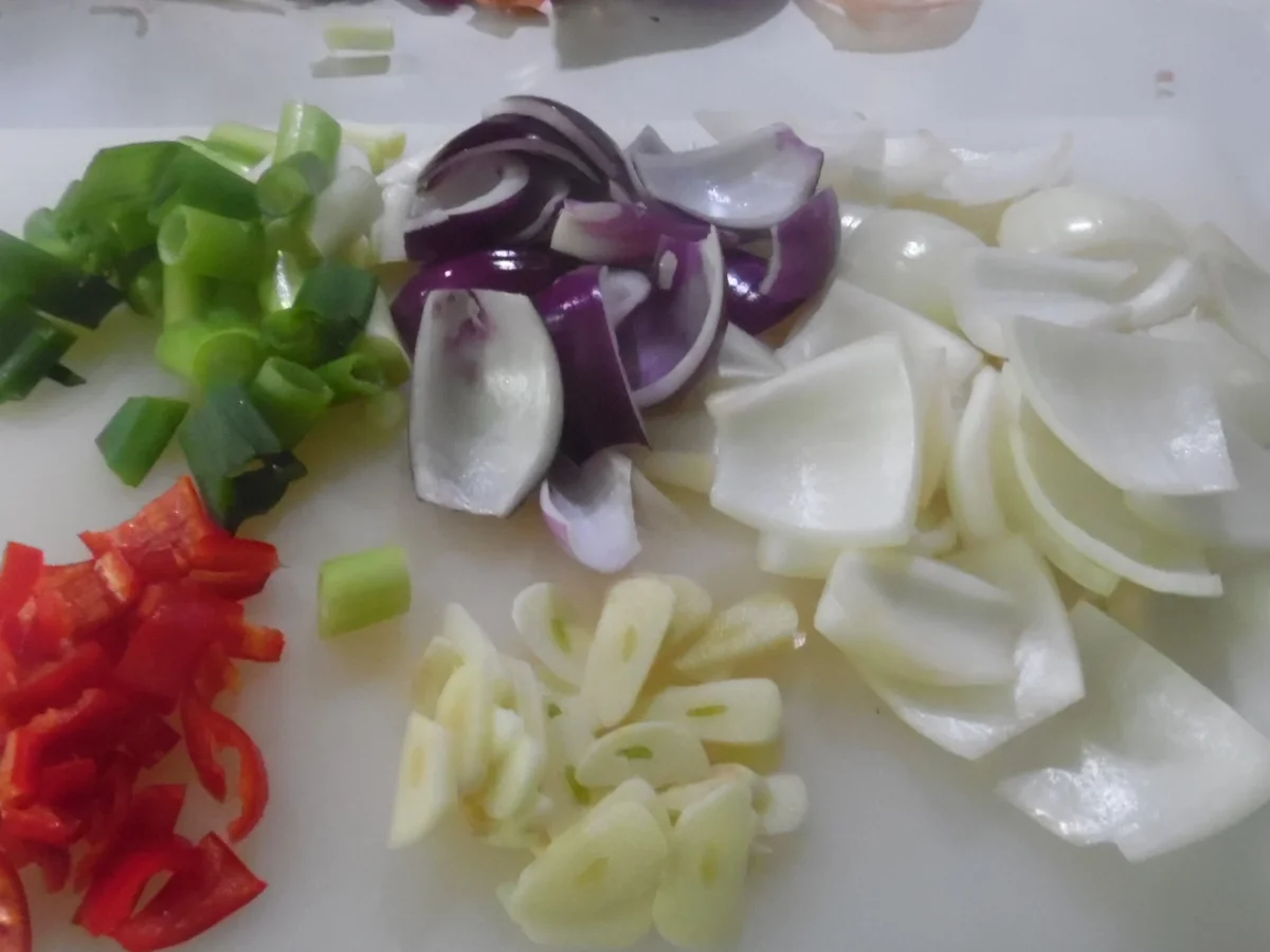 Lammkeule in Honig-Knoblauchsoße mit Paprika-Gemüse - Rezept - Bild Nr. 2134