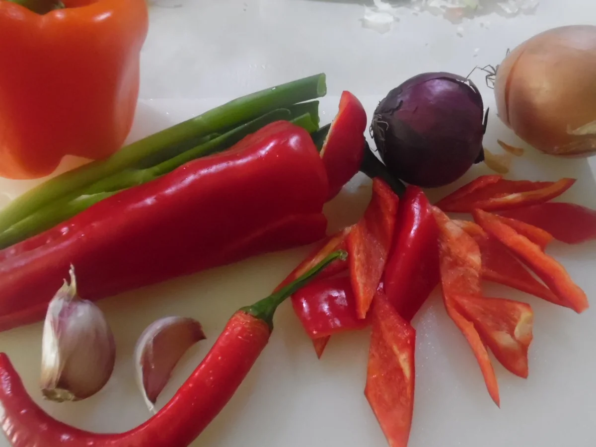 Lammkeule in Honig-Knoblauchsoße mit Paprika-Gemüse - Rezept - Bild Nr. 2135