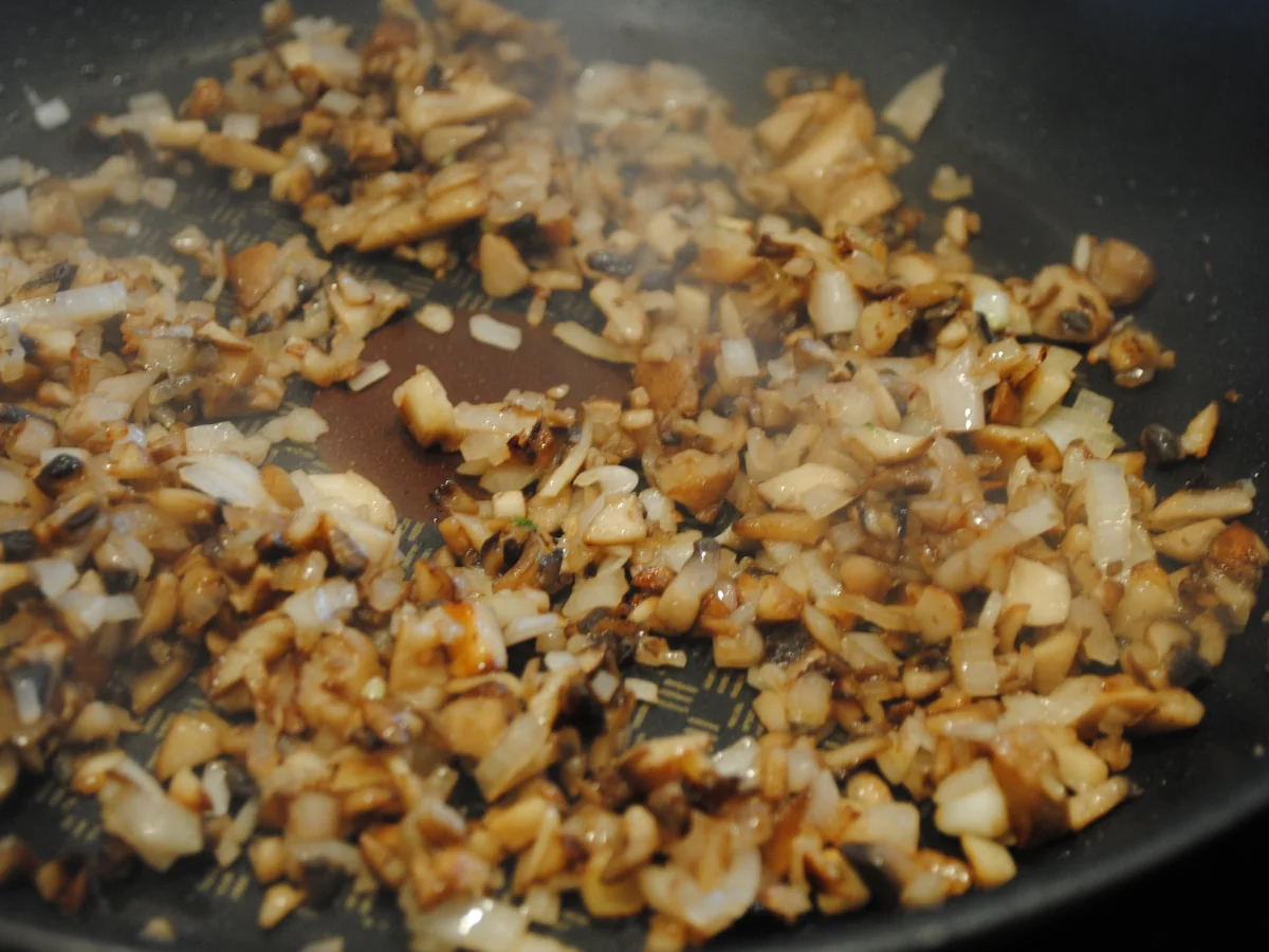 Perlhuhnroulade und lila Risotto - Rezept - Bild Nr. 2112