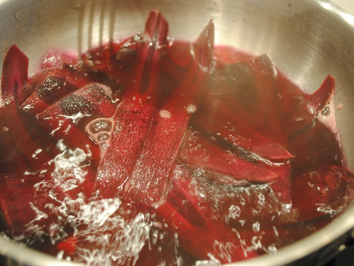 Perlhuhnroulade und lila Risotto - Rezept - Bild Nr. 2119