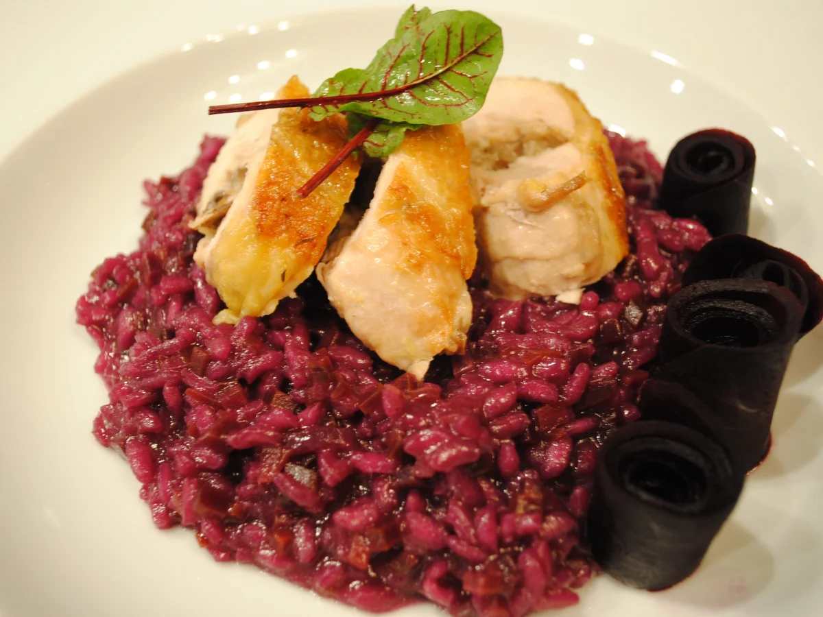 Perlhuhnroulade und lila Risotto - Rezept - Bild Nr. 2133