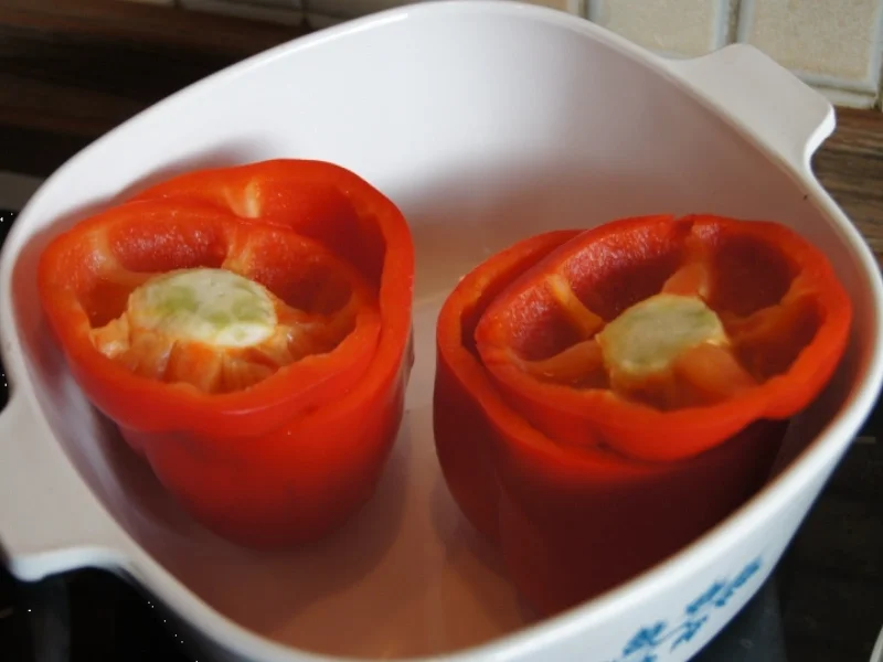 Gebackene Paprikaschote mit Gemüse und Ei - Rezept - Bild Nr. 2153