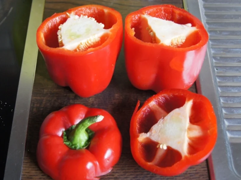 Gebackene Paprikaschote mit Gemüse und Ei - Rezept - Bild Nr. 2154