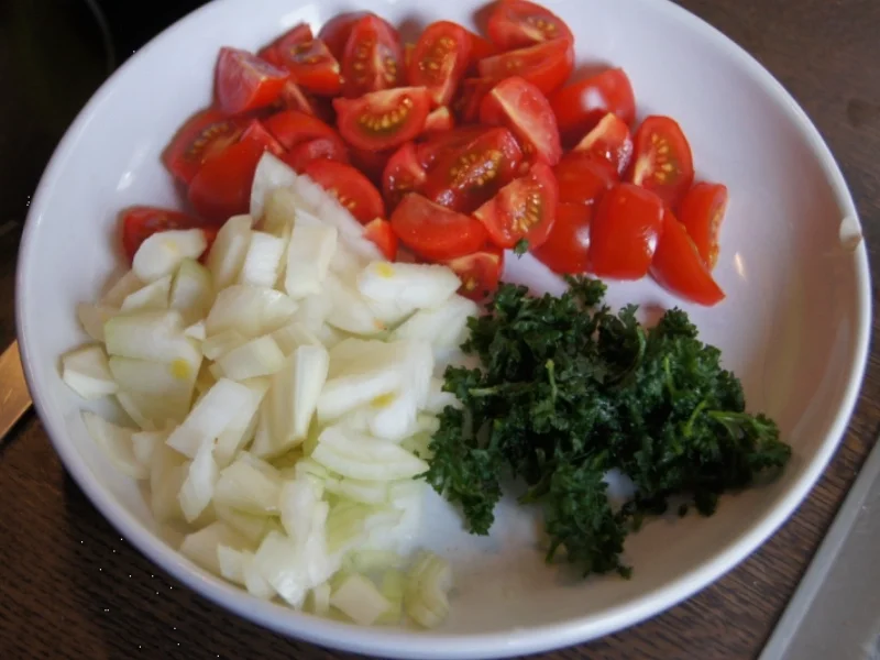 Gebackene Paprikaschote mit Gemüse und Ei - Rezept - Bild Nr. 2158