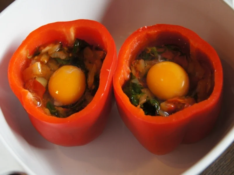 Gebackene Paprikaschote mit Gemüse und Ei - Rezept - Bild Nr. 2174
