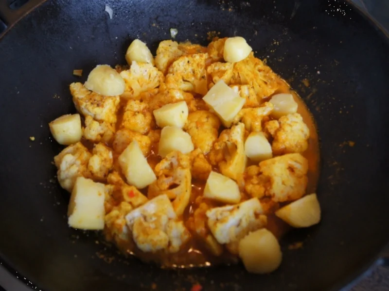 Rezept: Curry-Blumenkohl-Pellkartoffel-Wok Bild Nr. 2174 Curry-Blumenkohl-Pellkartoffel-Wok - Rezept - Bild Nr. 2174