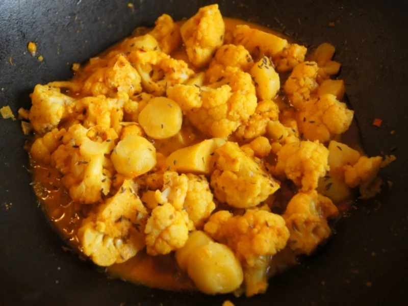 Rezept: Curry-Blumenkohl-Pellkartoffel-Wok Bild Nr. 2177 Curry-Blumenkohl-Pellkartoffel-Wok - Rezept - Bild Nr. 2177