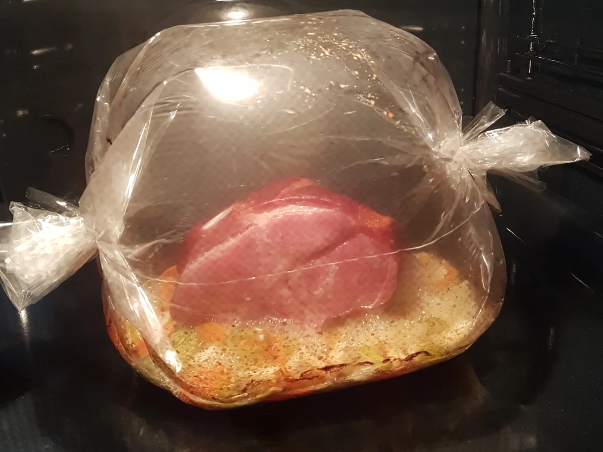 Saftiger Kassler im Bratschlauch - Rezept - Bild Nr. 2171