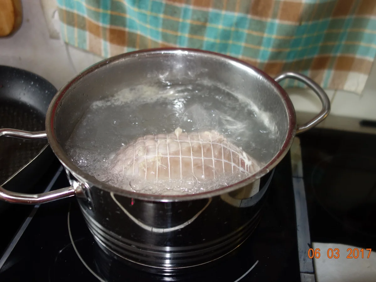 Putenrollbraten mit Kohlsprossen; - Rezept - Bild Nr. 2169