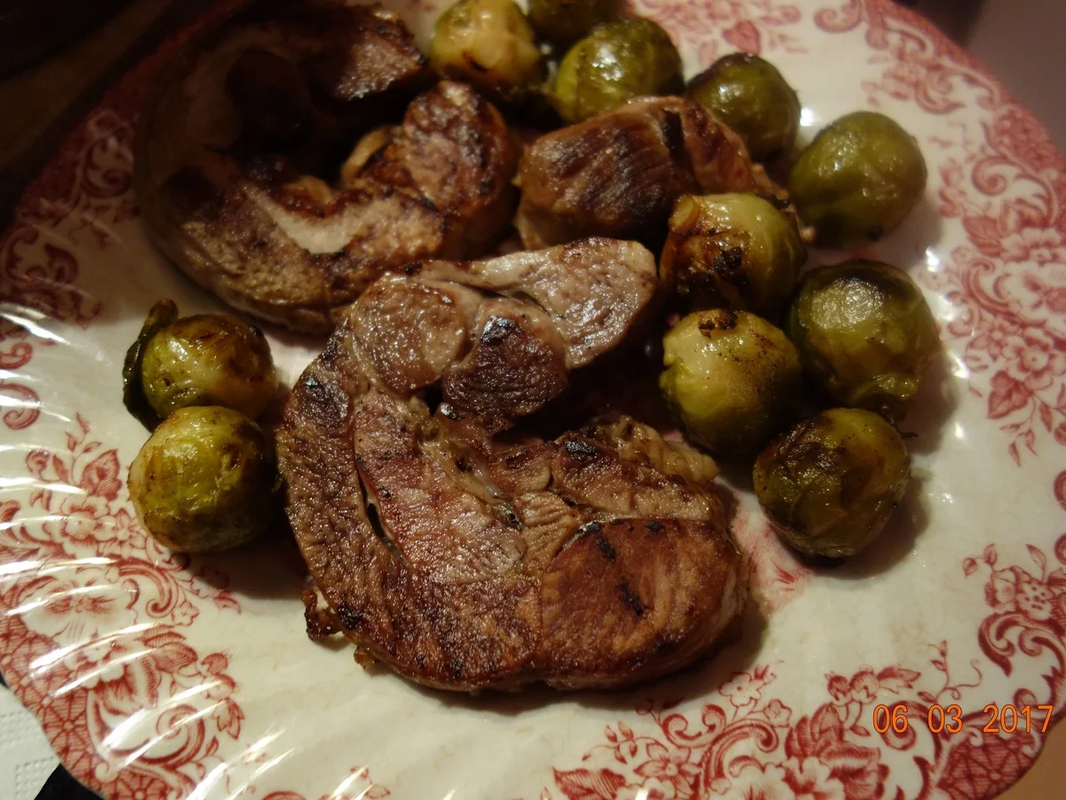 Putenrollbraten mit Kohlsprossen; - Rezept - Bild Nr. 2181