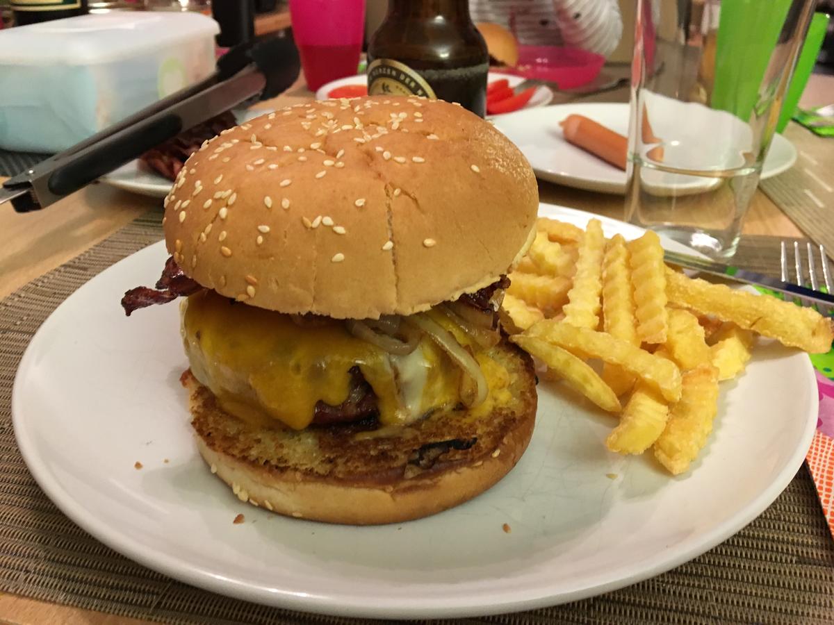 Cheeseburger Homemade - Rezept - Bild Nr. 2167