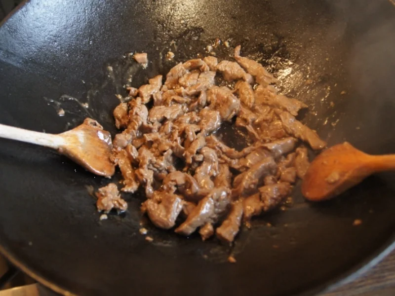 Rezept: Rinderfilet-Wok mit grüner Paprika und Naturreis Bild Nr. 2173 Rinderfilet-Wok mit grüner Paprika und Naturreis - Rezept - Bild Nr. 2173