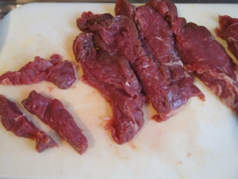 Rezept: Rinderfilet-Wok mit grüner Paprika und Naturreis Bild Nr. 2177 Rinderfilet-Wok mit grüner Paprika und Naturreis - Rezept - Bild Nr. 2177