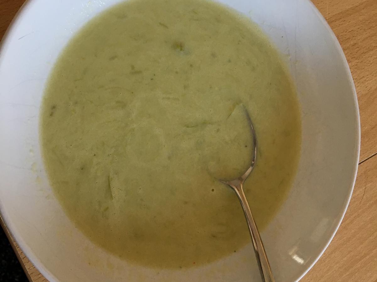 grüne Spargelcremesuppe - Rezept mit Bild - kochbar.de