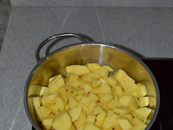 Frikadelle mit herzhaftem Kartoffelstampf à la Biggi - Rezept - Bild Nr. 2186