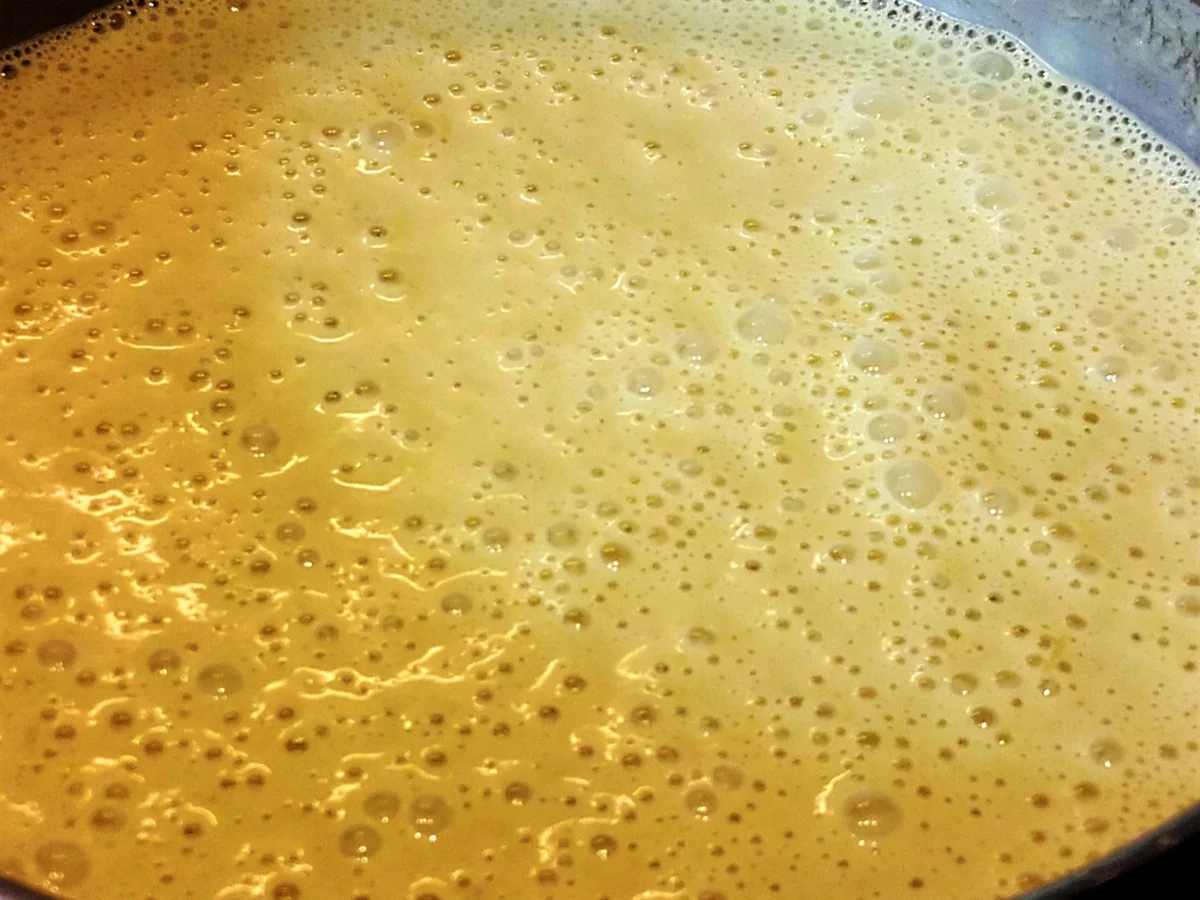 Rezept: Grüne Spargelcremesuppe - "Schaumsüppchen" Bild Nr. 2191 Grüne Spargelcremesuppe - "Schaumsüppchen" - Rezept - Bild Nr. 2191