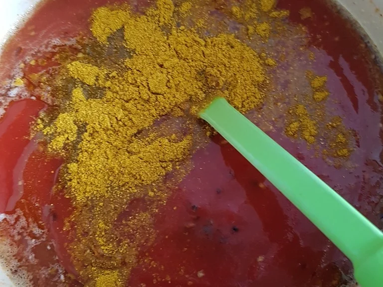 Fruchtige Bolognese mit Ananas in der Sosse - Rezept - Bild Nr. 2194