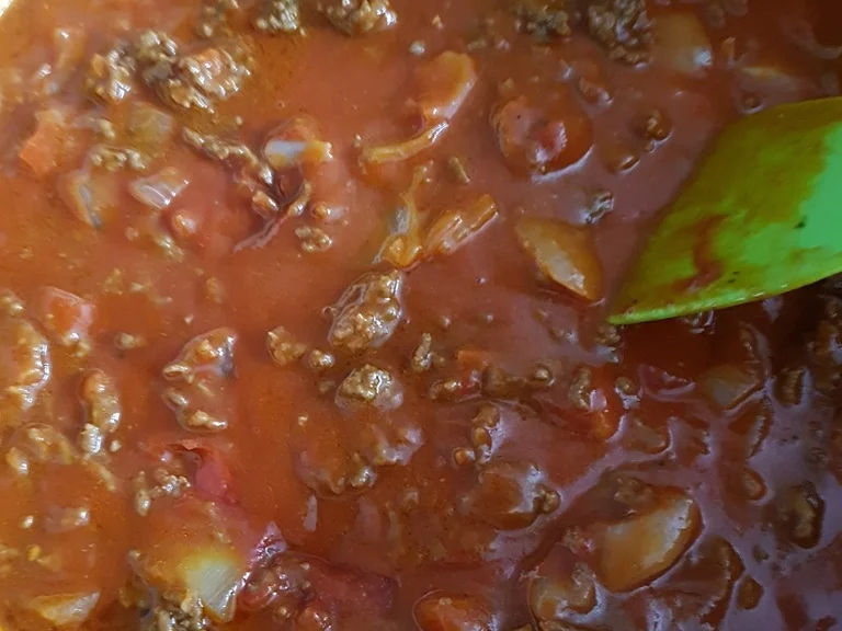 Fruchtige Bolognese mit Ananas in der Sosse - Rezept - Bild Nr. 2200