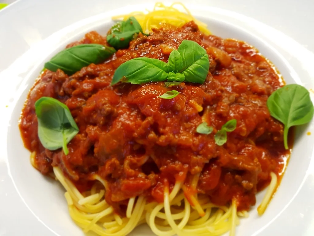 Fruchtige Bolognese mit Ananas in der Sosse - Rezept - Bild Nr. 2202