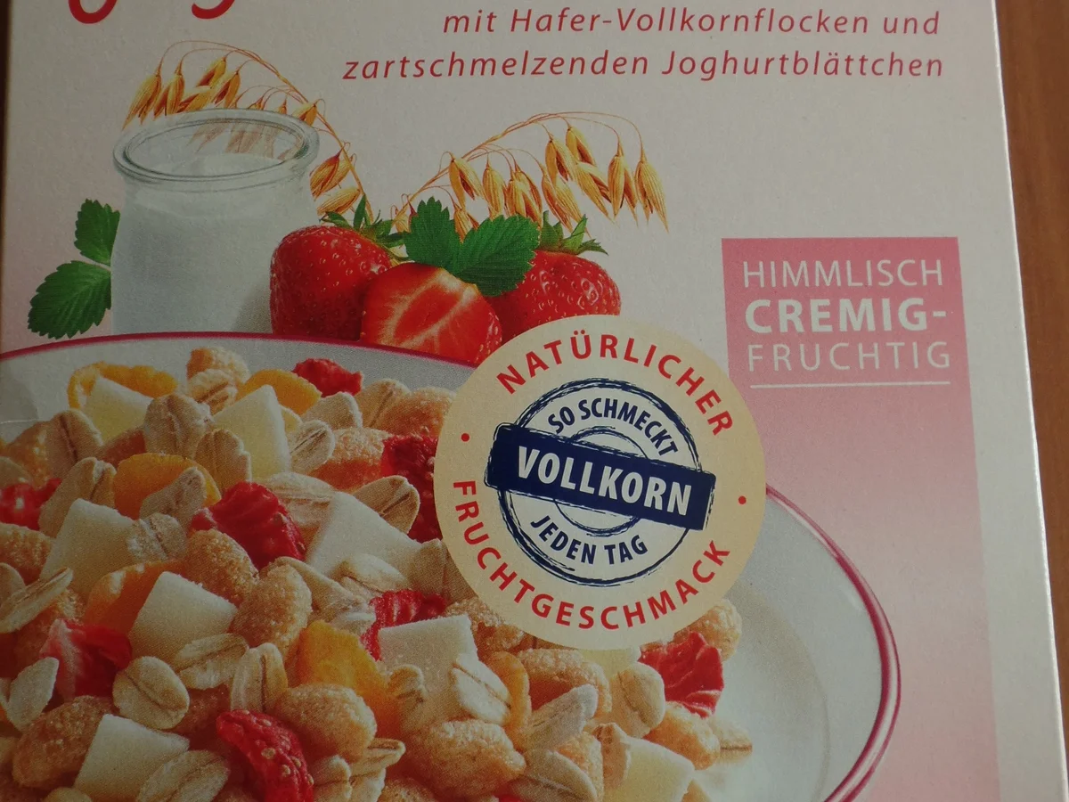 Rezept: Erdbeermuffins mit Müslistreuseln Bild Nr. 2200 Erdbeermuffins mit Müslistreuseln - Rezept - Bild Nr. 2200