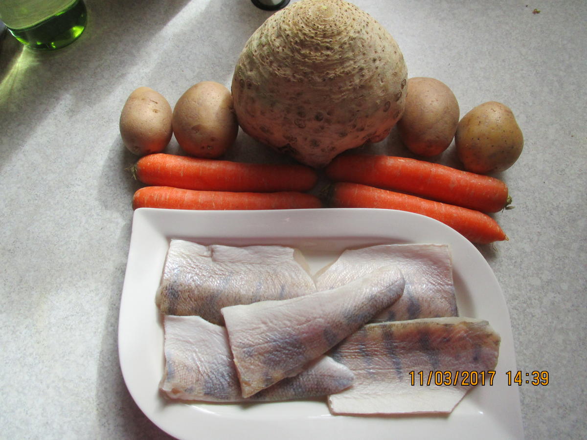 Zanderfilet auf Gemüsebett mit Kartoffel-Käse-Kruste - Rezept - Bild Nr. 2202